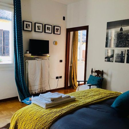 Da Coco E Mini,L'Angolo Per Ceramiste In Viaggio - 法恩莎 外观 照片