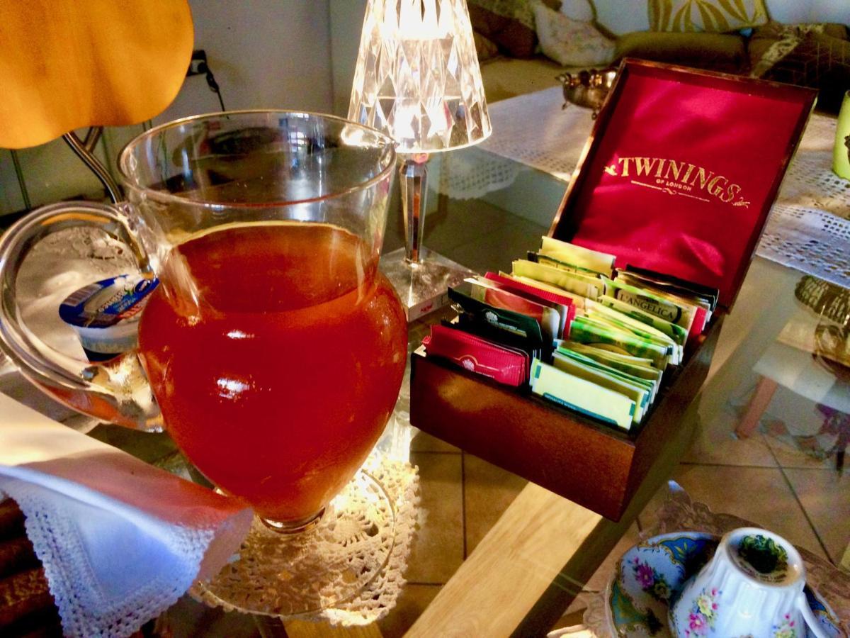 Da Coco E Mini,L'Angolo Per Ceramiste In Viaggio - 法恩莎 外观 照片
