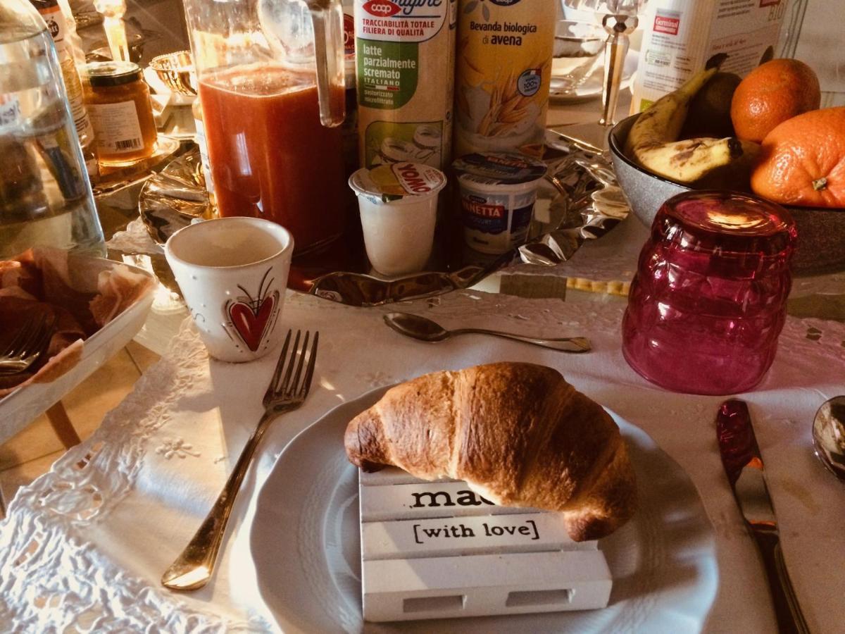 Da Coco E Mini,L'Angolo Per Ceramiste In Viaggio - 法恩莎 外观 照片